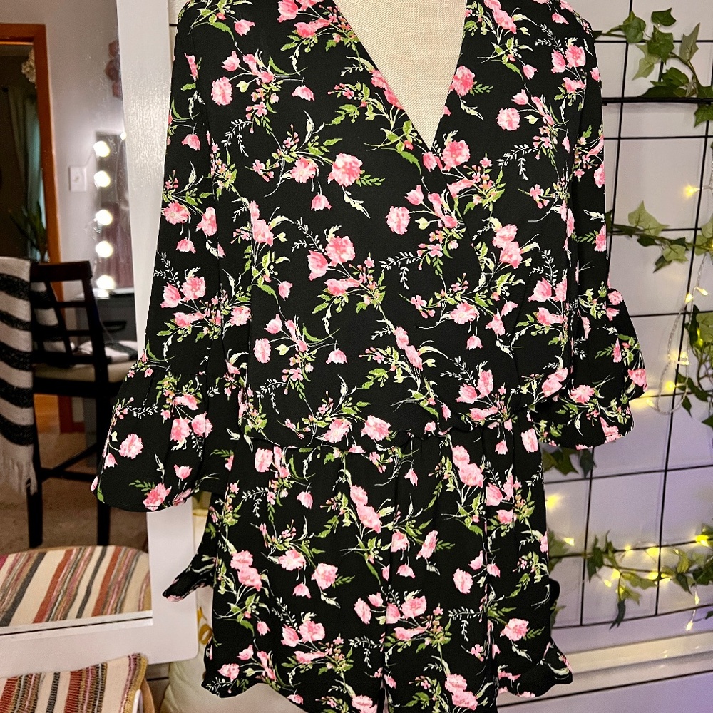 🌸 Floral Romper 🌸